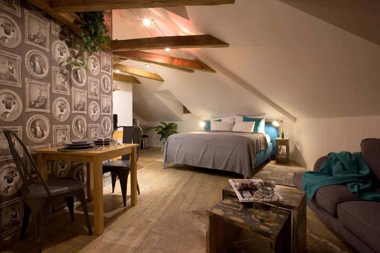 Apartment Romantic Bohemian Studio In Old Town Prague